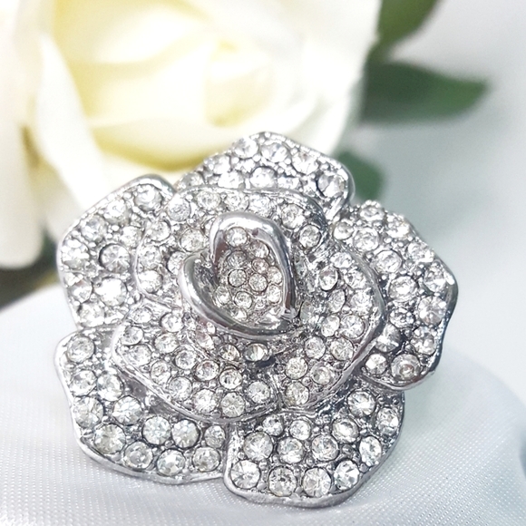 Flower Silver Ring♡ Stretchy - Picture 1 of 7